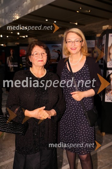 Mirjana Koren, direktorica Pokrajinskega muzeja Maribor; njena mamaJohn Gabriel Borkman, premiera predstave SNG Maribor