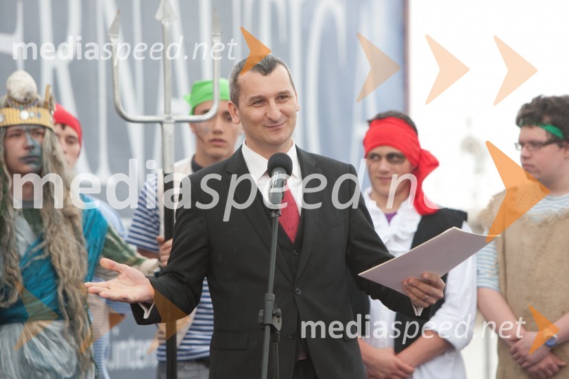 Samo Omerzel, minister za infrastrukturo in prostorInternautica 2013, otvoritev