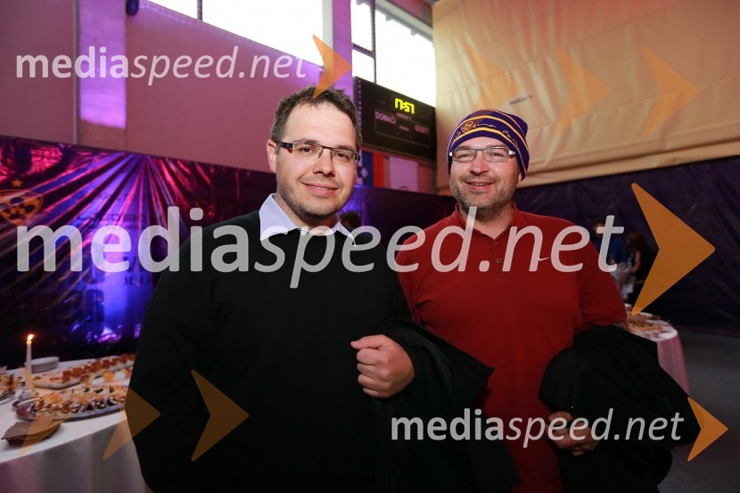 Jure Struc, direktor ČZP Večer; Mitja Blagajac, vodja marketinga, VečerPoslovni klub NK Maribor in VIP ob naslovu prvakov