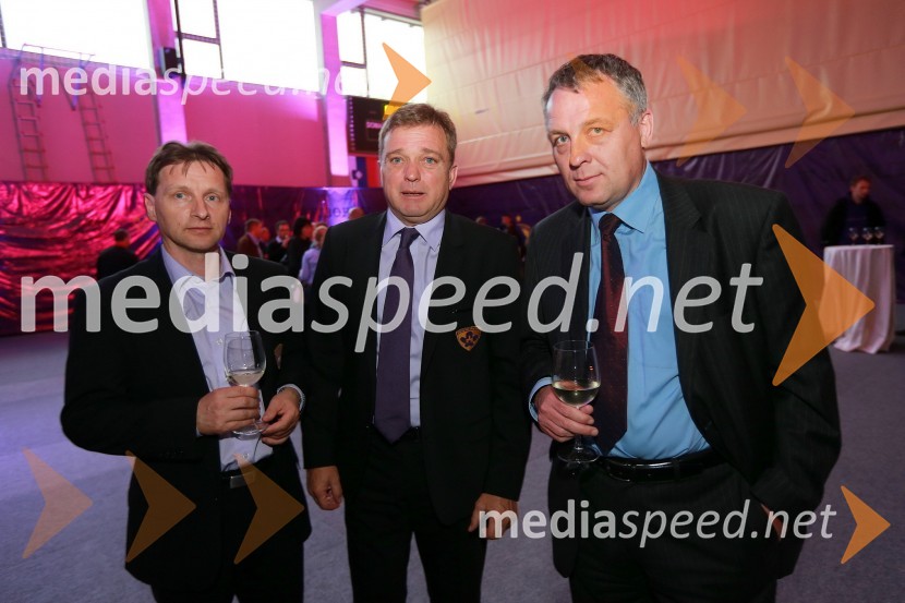 Alojz Fricelj, lastnik Videoteke Metulj in član upravnega odbora NK Maribor; Bojan Ban, direktor NK Maribor; Mitja Hlastec, direktor Združenja prvoligašev SlovenijePoslovni klub NK Maribor in VIP ob naslovu prvakov