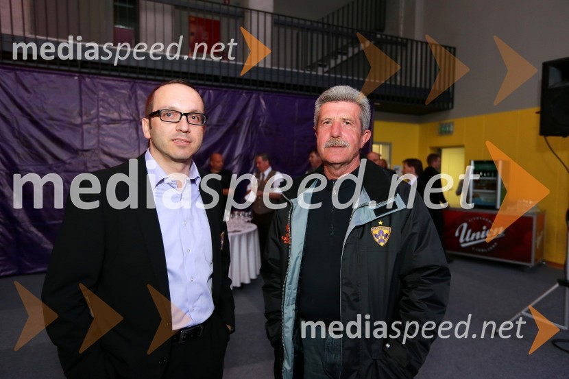 ...; Drago Cotar, predsednik uprave Zavarovalnice MariborPoslovni klub NK Maribor in VIP ob naslovu prvakov