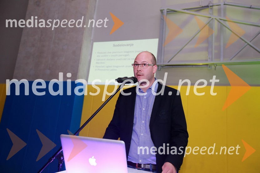 Jernej Smisl, vodja korporativnega marketinga in vodja odnosov z javnostmi za Skupino LaškoPoslovni klub NK Maribor in VIP ob naslovu prvakov