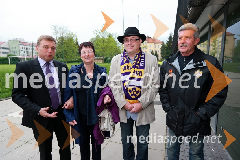 Bojan Ban, direktor NK Maribor; Irena Polak Fištravec; dr. Andrej Fištravec, župan MOM; Drago Cotar, predsednik uprave Zavarovalnice MariborPoslovni klub NK Maribor in VIP ob naslovu prvakov