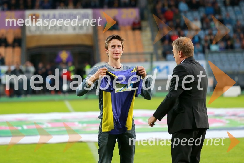 Peter Prevc, smučarski skakalec; Bojan Ban, direktor NK MariborPoslovni klub NK Maribor in VIP ob naslovu prvakov