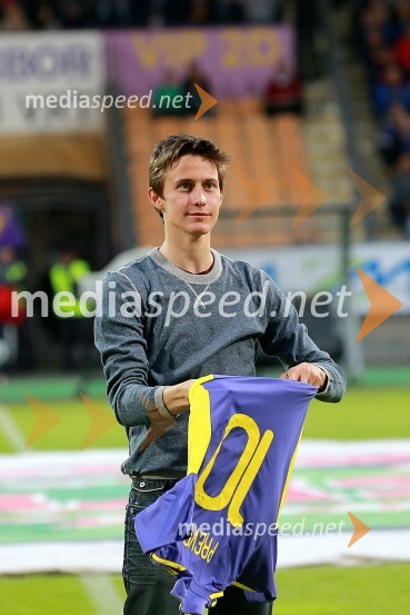 Peter Prevc, smučarski skakalecPoslovni klub NK Maribor in VIP ob naslovu prvakov