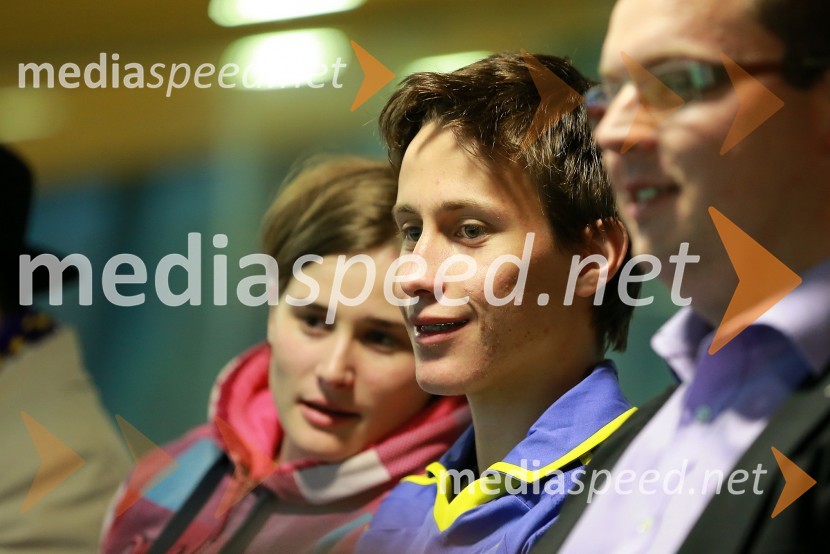 ...; Peter Prevc, smučarski skakalecPoslovni klub NK Maribor in VIP ob naslovu prvakov