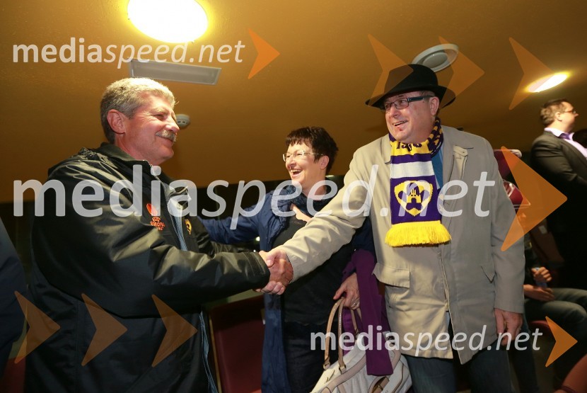 Drago Cotar, predsednik uprave Zavarovalnice Maribor; dr. Andrej Fištravec, župan MOMPoslovni klub NK Maribor in VIP ob naslovu prvakov