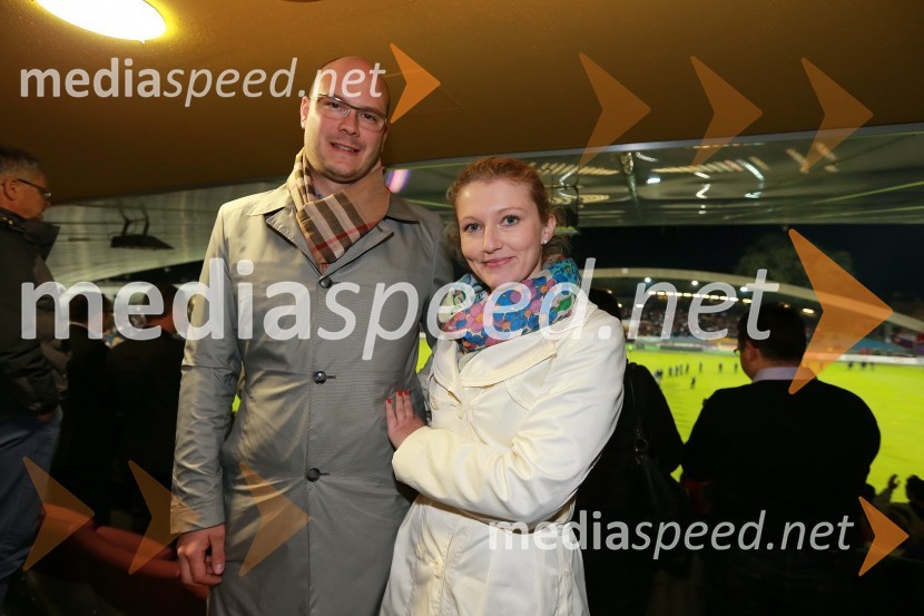 Jernej Smisl, vodja korporativnega marketinga in vodja odnosov z javnostmi za Skupino Laško; Maja HržicaPoslovni klub NK Maribor in VIP ob naslovu prvakov