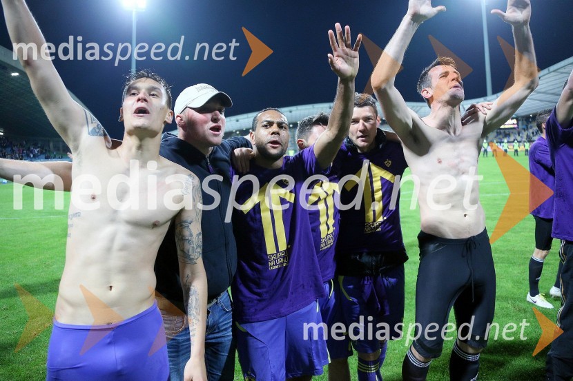 Slavje ob osvojitvi 11. naslova državnega prvakaNK Maribor enajstič prvak Slovenije ob zmagi nad NK Olimpija