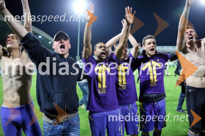 Slavje ob osvojitvi 11. naslova državnega prvakaNK Maribor enajstič prvak Slovenije ob zmagi nad NK Olimpija