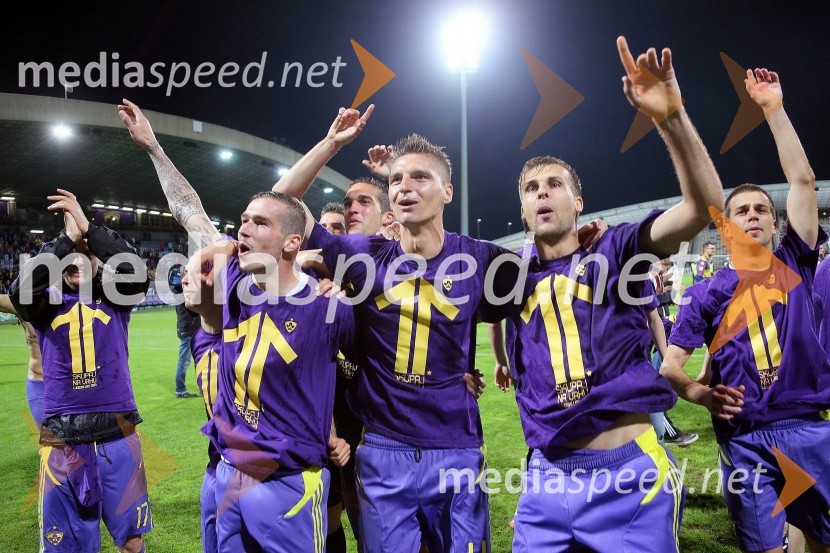 Slavje ob osvojitvi 11. naslova državnega prvakaNK Maribor enajstič prvak Slovenije ob zmagi nad NK Olimpija