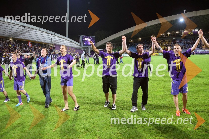 Slavje ob osvojitvi 11. naslova državnega prvakaNK Maribor enajstič prvak Slovenije ob zmagi nad NK Olimpija