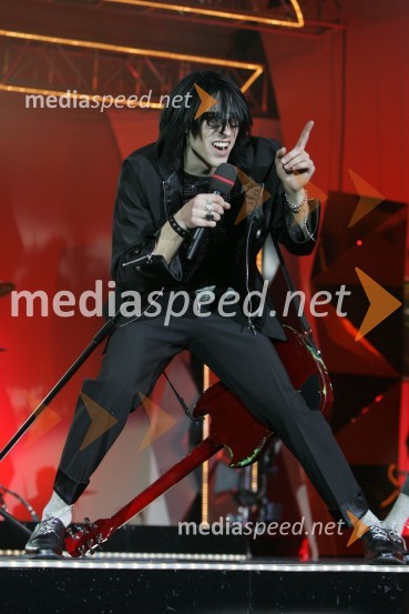 Skupina Zablujena generacijaEMA 2007, 1. polfinalni večer