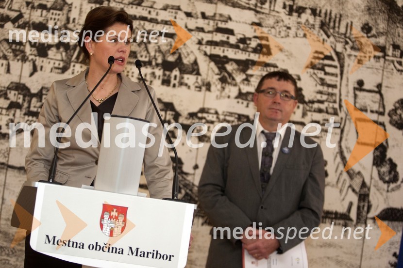 Mag. Alenka Bratušek, predsednica vlade RS; dr. Andrej Fištravec, župan MOMAlenka Bratušek, predsednica vlade RS, obiskala Maribor