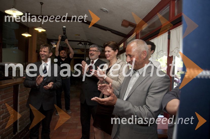 ...; Roman Jakič, minister za obrambo; mag. Alenka Bratušek, predsednica
vlade RS; Dragan Bosnić, poslanecAlenka Bratušek, predsednica vlade RS, obiskala Maribor