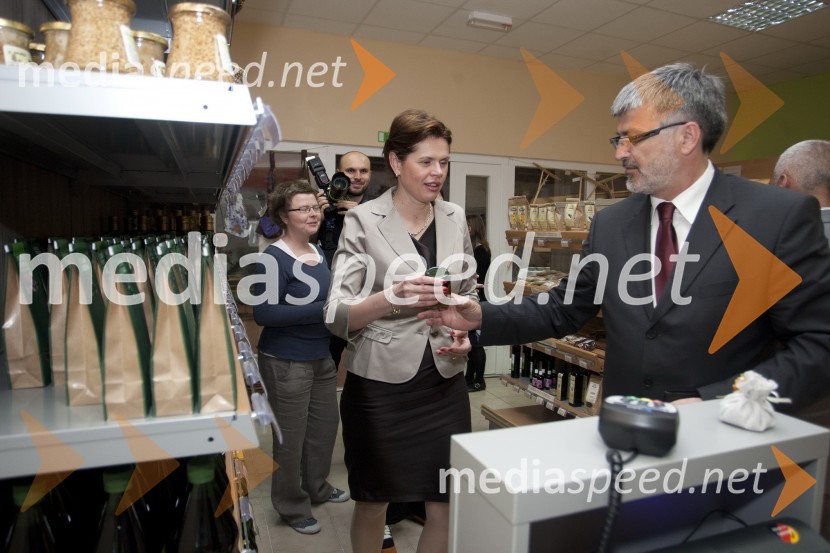 Mag. Alenka Bratušek, predsednica vlade RS; Roman Jakič, minister za obramboAlenka Bratušek, predsednica vlade RS, obiskala Maribor