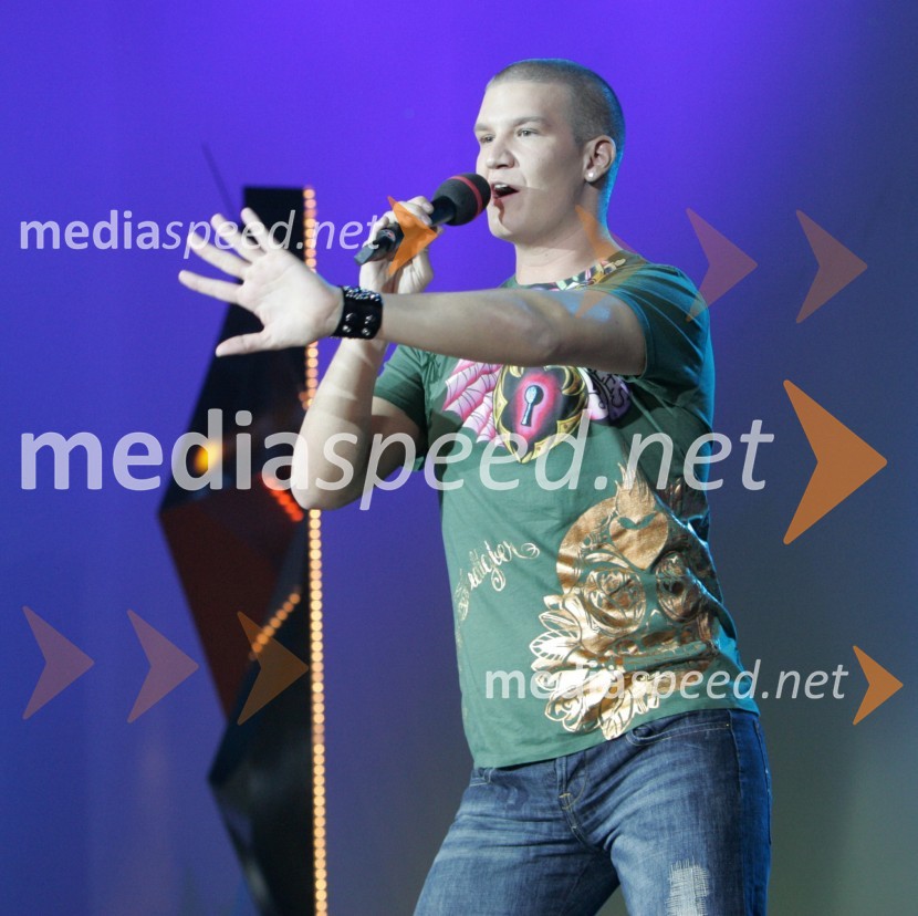 Jernej Dermota, pevecEMA 2007, 1. polfinalni večer