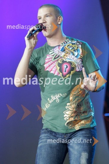 Jernej Dermota, pevecEMA 2007, 1. polfinalni večer