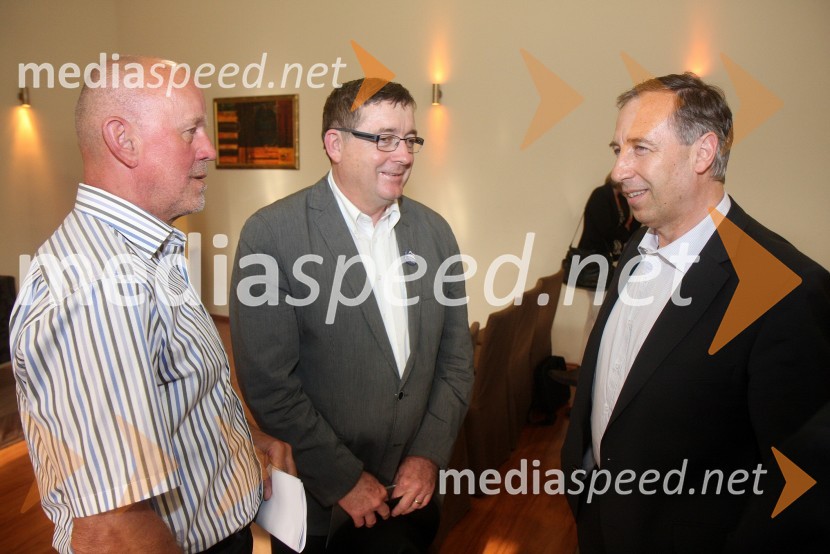 Drago Petek, predsednik UO Združenja gospodarstvenikov Maribora; dr. Andrej Fištravec, župan MOM; Boris PfeiferAndrej Fištravec in Željko Vogrin gosta Poslovnega kluba ZGM
