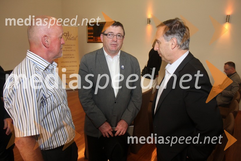 Drago Petek, predsednik UO Združenja gospodarstvenikov Maribora; dr. Andrej Fištravec, župan MOM; Boris PfeiferAndrej Fištravec in Željko Vogrin gosta Poslovnega kluba ZGM