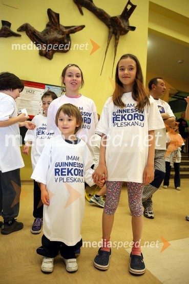 Guinnessov rekord  v množičnem pleskanju, II. OŠ Celje