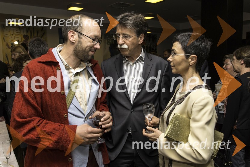 ...;&nbsp;Jožko Čuk, direktor SNG Nova Gorica; dr. Jasna Čuk, zdravnicaSluga dveh gospodarjev, premiera Gledališče Koper
