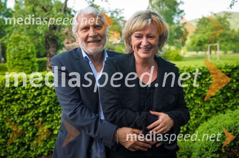 Boris Cavazza, igralec; Ksenija Benedetti, vodja protokola Republike SlovenijeBoris Cavazza in Vesna Milek v skednju Škrabčeve domačije