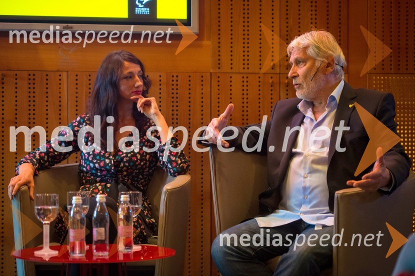 Vesna Milek, pisateljica in novinarka; Boris Cavazza, igralecBoris Cavazza in Vesna Milek v skednju Škrabčeve domačije