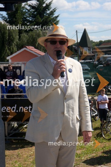 Dr. Andrej Fištravec, župan MOMV sožitju rešujemo življenja, predstavitev reševalnih enot