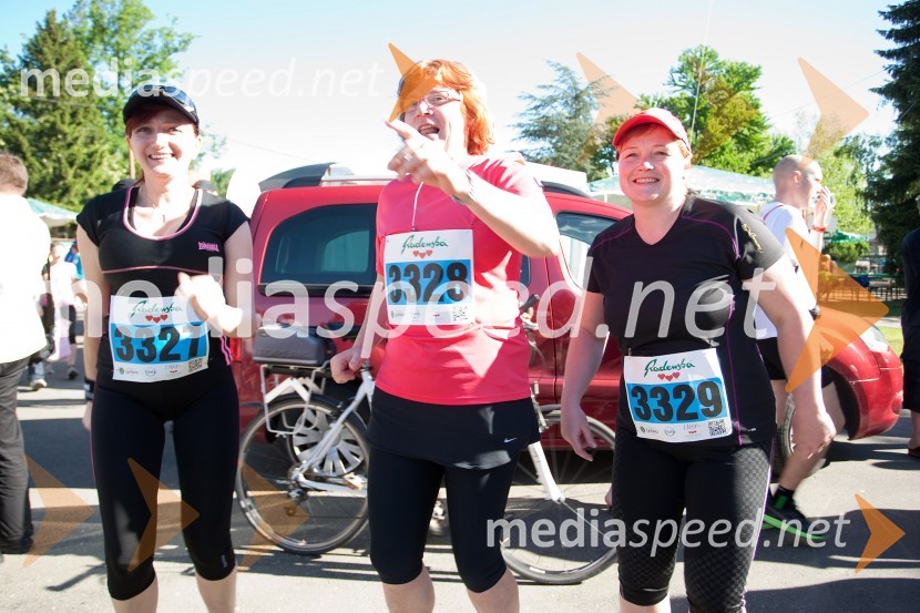 Tanja Berložnik (3327); Ema Mayer (3328); Branka Sešel (3329)33. Maraton treh src, utrinki