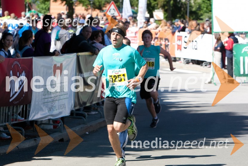 Denis Koren (5251)33. Maraton treh src, tekači