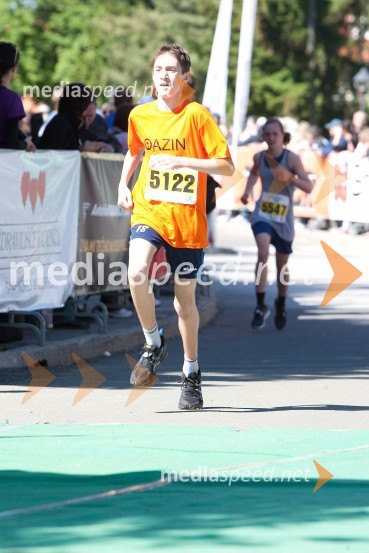 Jan Kitanovski (5122)33. Maraton treh src, tekači