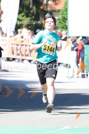 33. Maraton treh src, tekači