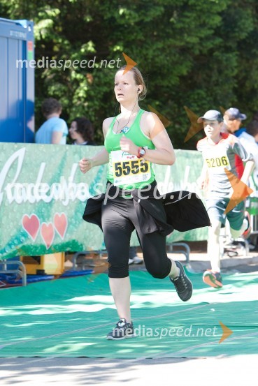 Irena Grah (5555)33. Maraton treh src, tekači