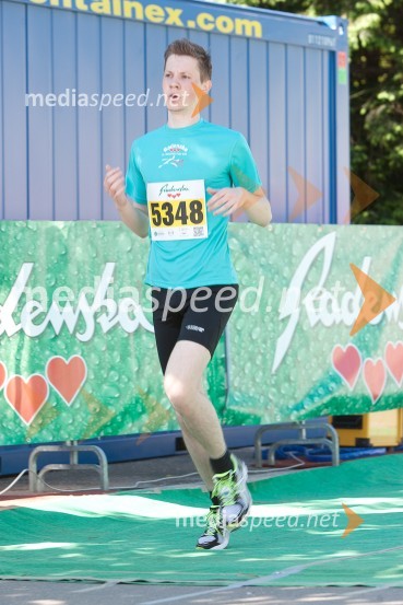 33. Maraton treh src, tekači
