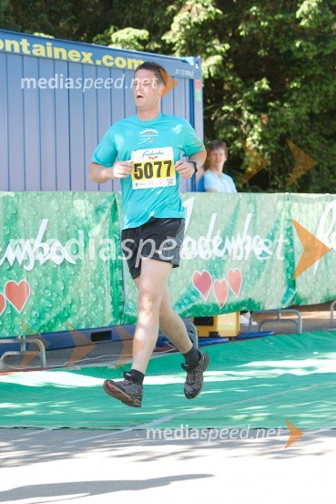 33. Maraton treh src, tekači
