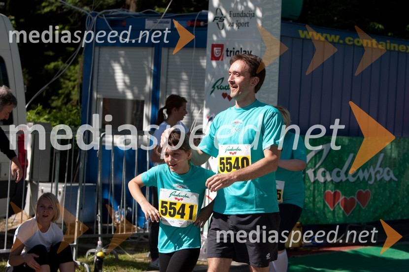 Eva Zidar (5541); Sašo Zidar (5540)33. Maraton treh src, tekači