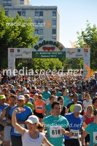 33. Maraton treh src, tekači