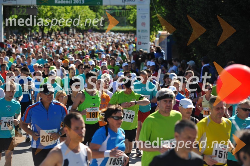 33. Maraton treh src, tekači