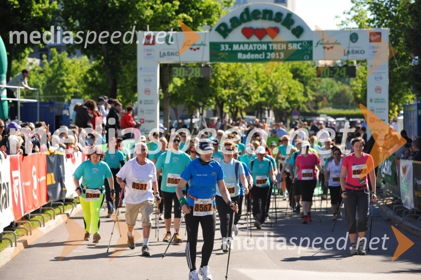33. Maraton treh src, tekači