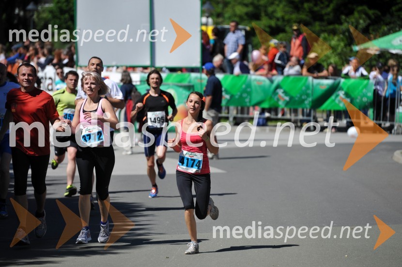 33. Maraton treh src, tekači