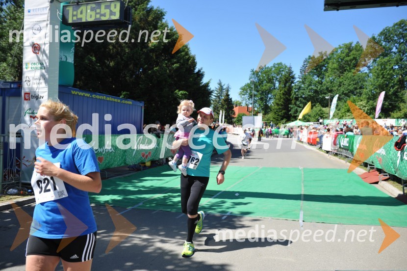 33. Maraton treh src, tekači