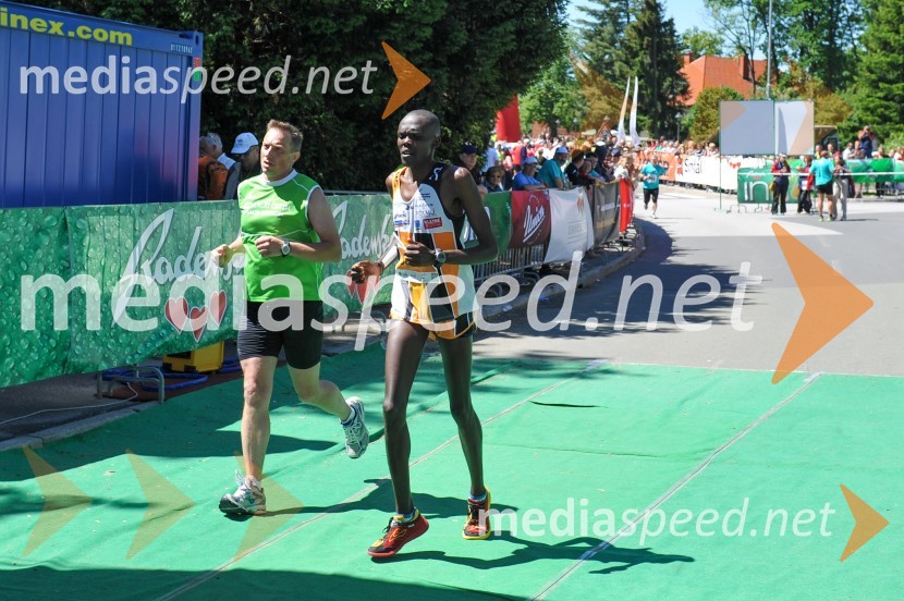 33. Maraton treh src, tekači