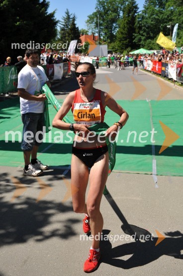 33. Maraton treh src, tekači