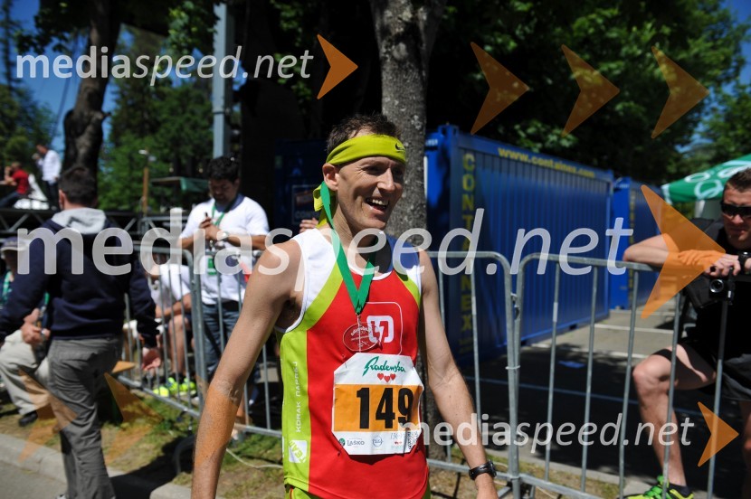 33. Maraton treh src, tekači