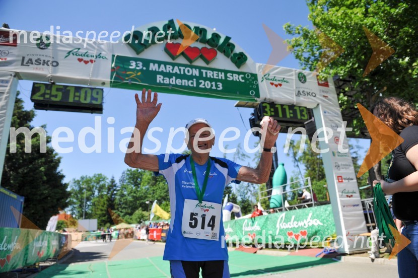 33. Maraton treh src, tekači