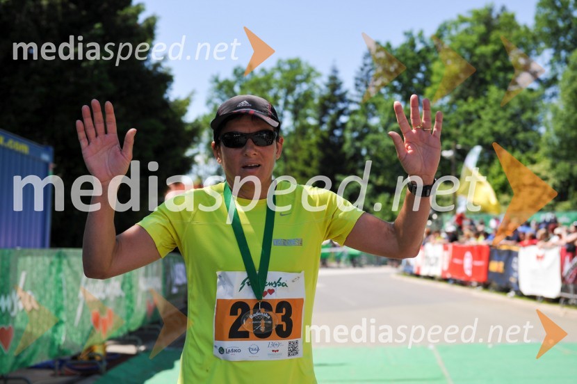 33. Maraton treh src, tekači