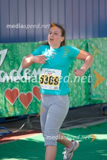 Tia Horvat (5369)33. Maraton treh src, tekači