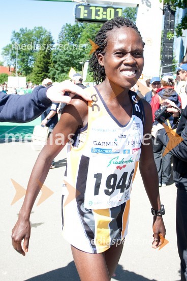 Jemutai Kiplimo Joyce (1946)33. Maraton treh src, tekači