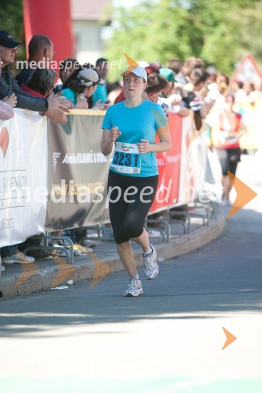 Manca Erlah (3231)33. Maraton treh src, tekači
